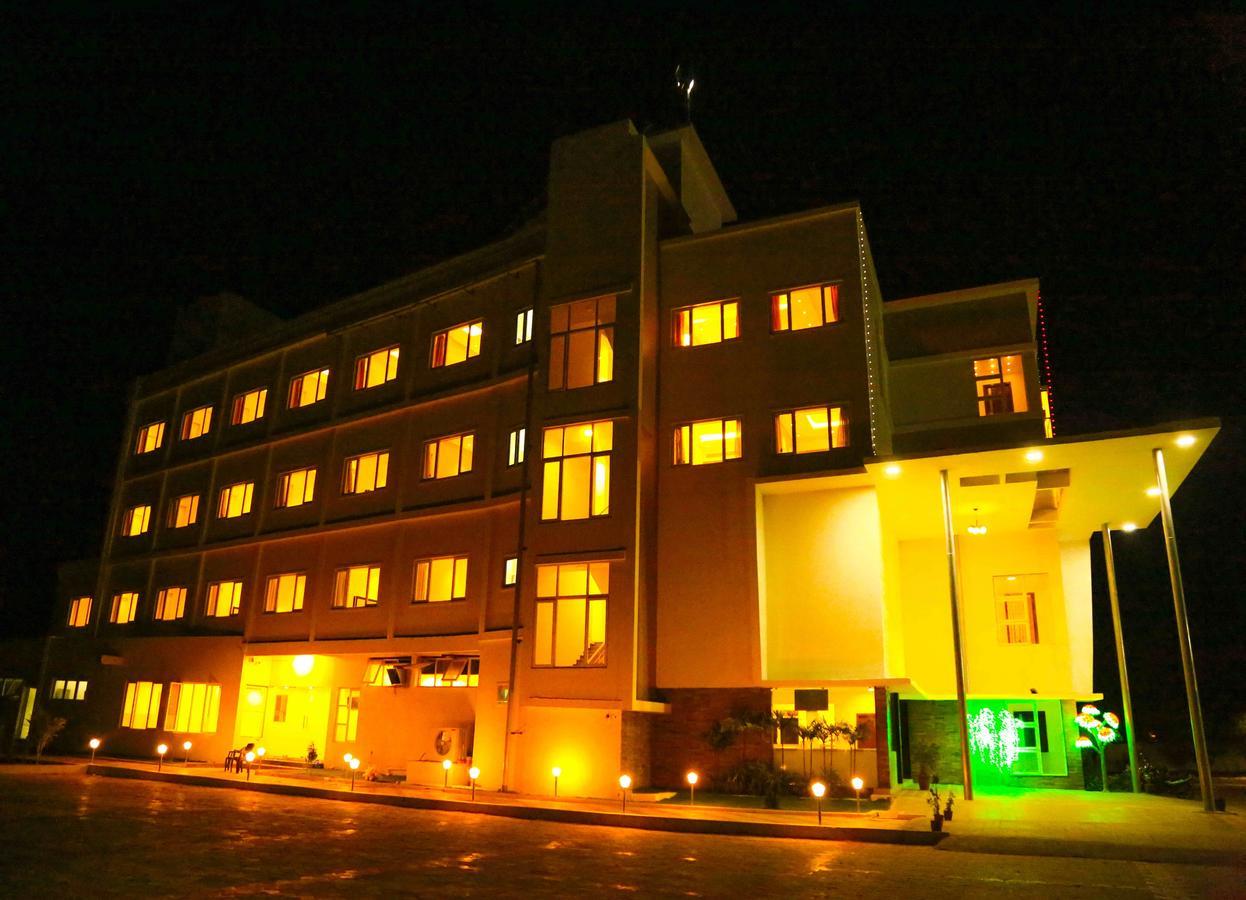 Hotel Queens Inn Velankanni Exterior foto